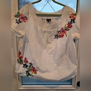 Talbots Women's 1X embroidered floral White Peasant Top blouse Cotton